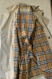 Neuer mittellanger Burberry Chelsea-Trenchmantel für Herren im Wert von 1990, Honig, 44 US/54 EU, England