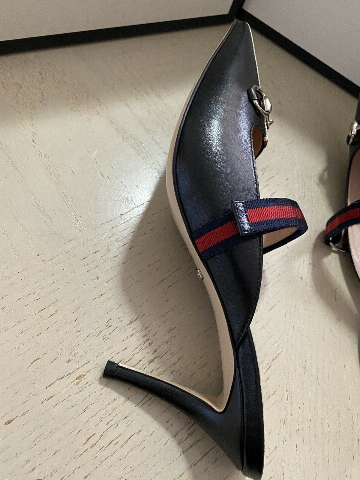 NIB  Gucci Women’s Sandal Shoes Black 9 US ( 39  Eu ) 549617  Italy