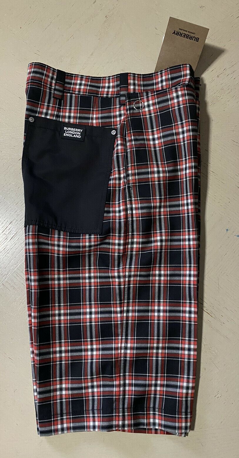 NWT $550 Burberry Men’s Short pants Black/Red Size 36 US ( 52 Eu )