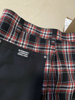 NWT $550 Burberry Men’s Short pants Black/Red Size 36 US ( 52 Eu )