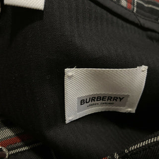 NWT $550 Burberry Men’s Short pants Black/Red Size 38 US ( 54 Eu )