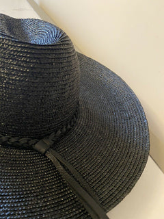 Neu mit Etikett: 895 $ Saint Laurent Herren-Strohhut Schwarz/Silber M