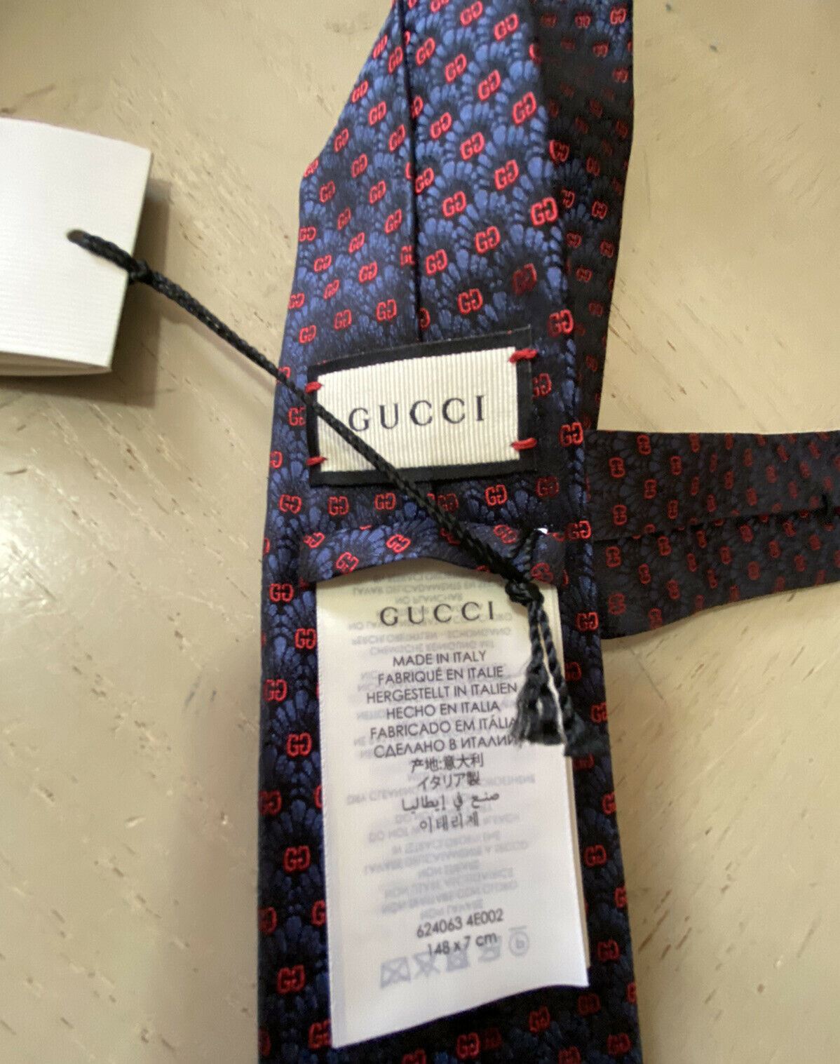 Новый мужской галстук Gucci Monogram Neck Blue/Red от Gucci, сделанный в Италии