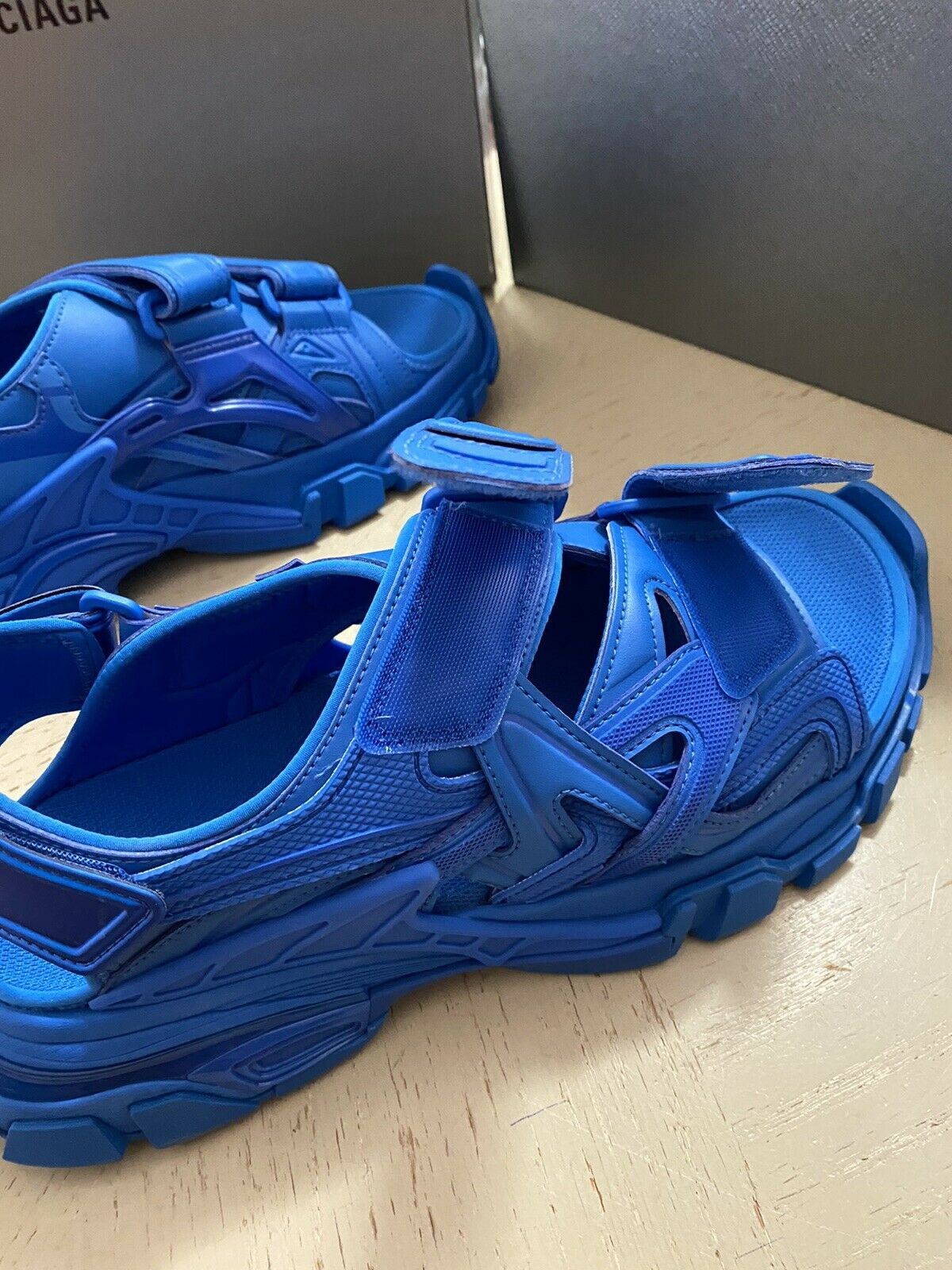 NIB Balenciaga Mens Track Sandal Shoes Screen Blue 10 US ( 43 Eu )
