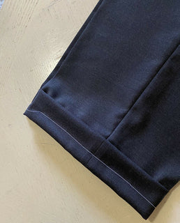 Neu mit Etikett: 995 $ Brioni Herrenanzughose DK Grau 40 US (58 Euro) Italien