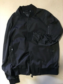 Neu mit Etikett: Corneliani Bomberjacke mit Reißverschluss und Ärmeln, 38 US/48 Eu