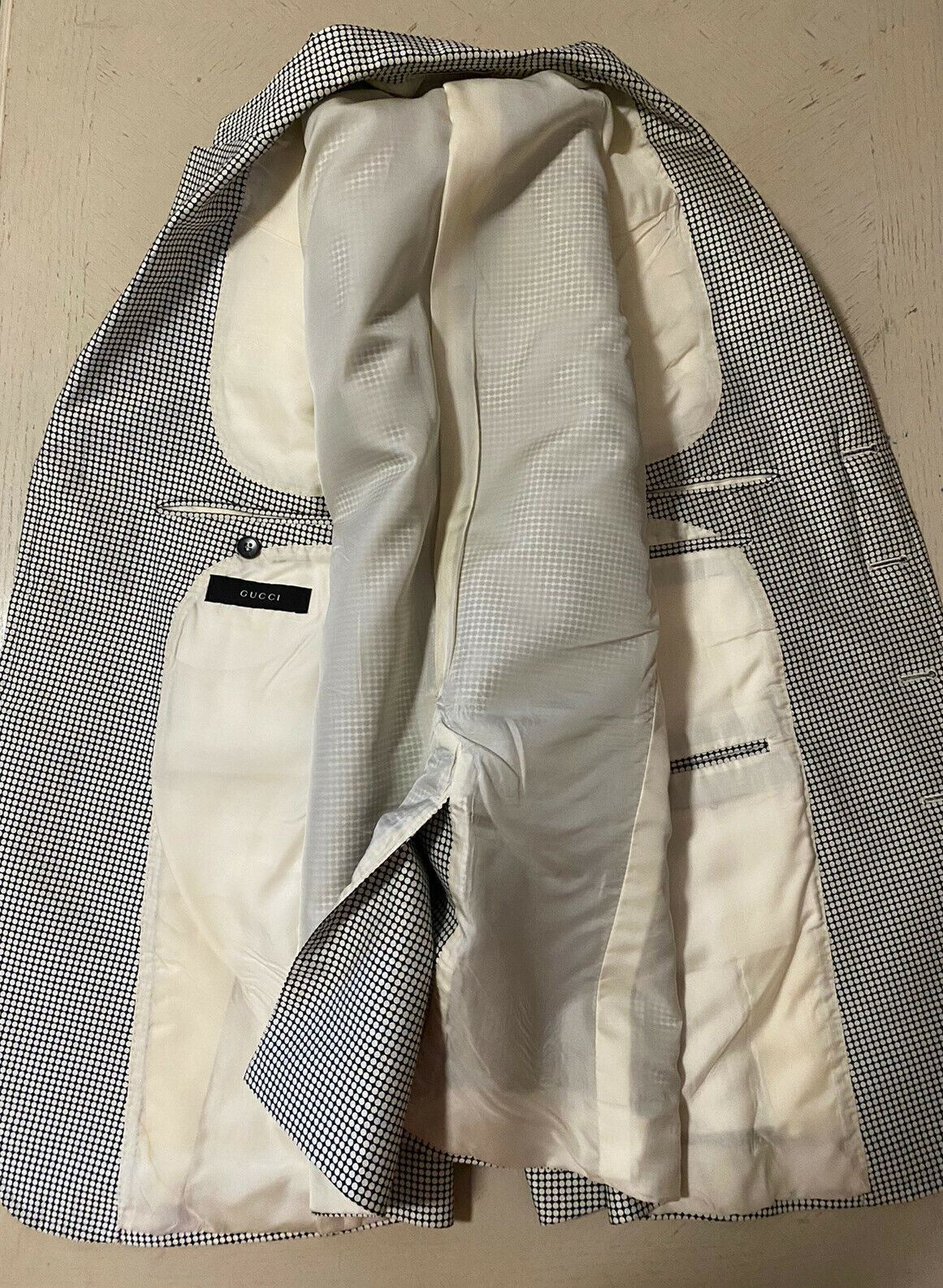 Мужской костюм приталенного силуэта Gucci Tom Ford, белый/черный, белый/черный, $5400, 42R, США (52R, ЕС)