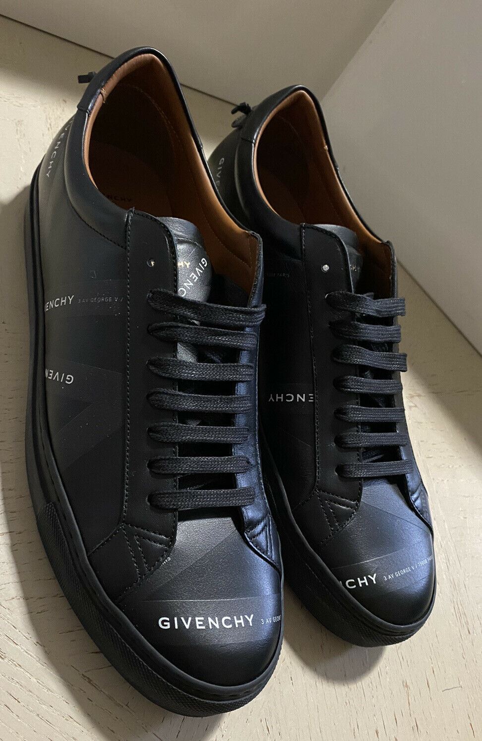 NIB $ 1095 Givenchy Herren Leder Urban Street Sneakers Schuhe Schwarz 9 US / 42 EU