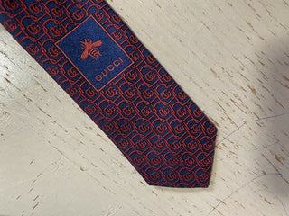 Neue Gucci Herren-Krawatte aus Seide mit GG-Monogramm, Rot, hergestellt in Italien
