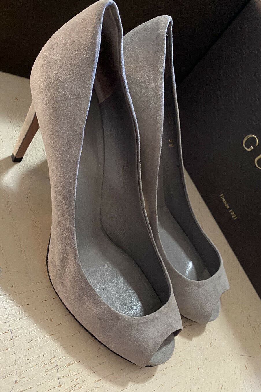 Gucci Damen-Loafer-Schuhe, Grau, 8 US (38 Eu), Italien