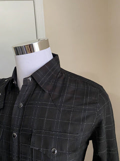 Neu mit Etikett: 850 $ Saint Laurent Slim Fit Westernhemd für Herren in glänzendem Schwarz XL Italien