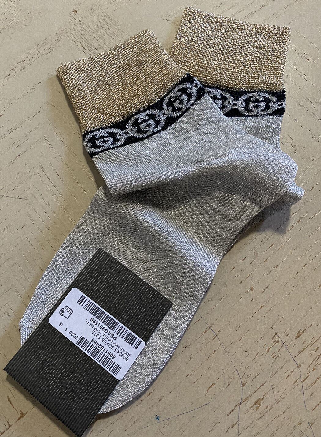 Neu mit Etikett: Gucci Mini griechische Socken mit Gucci-Monogramm, Silber/Gold, Größe S, Italien