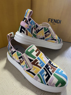 NIB Fendi Damen-Slipper „Fendi Rise“ FF Vertigo-Logo Pink/Multi 9 US