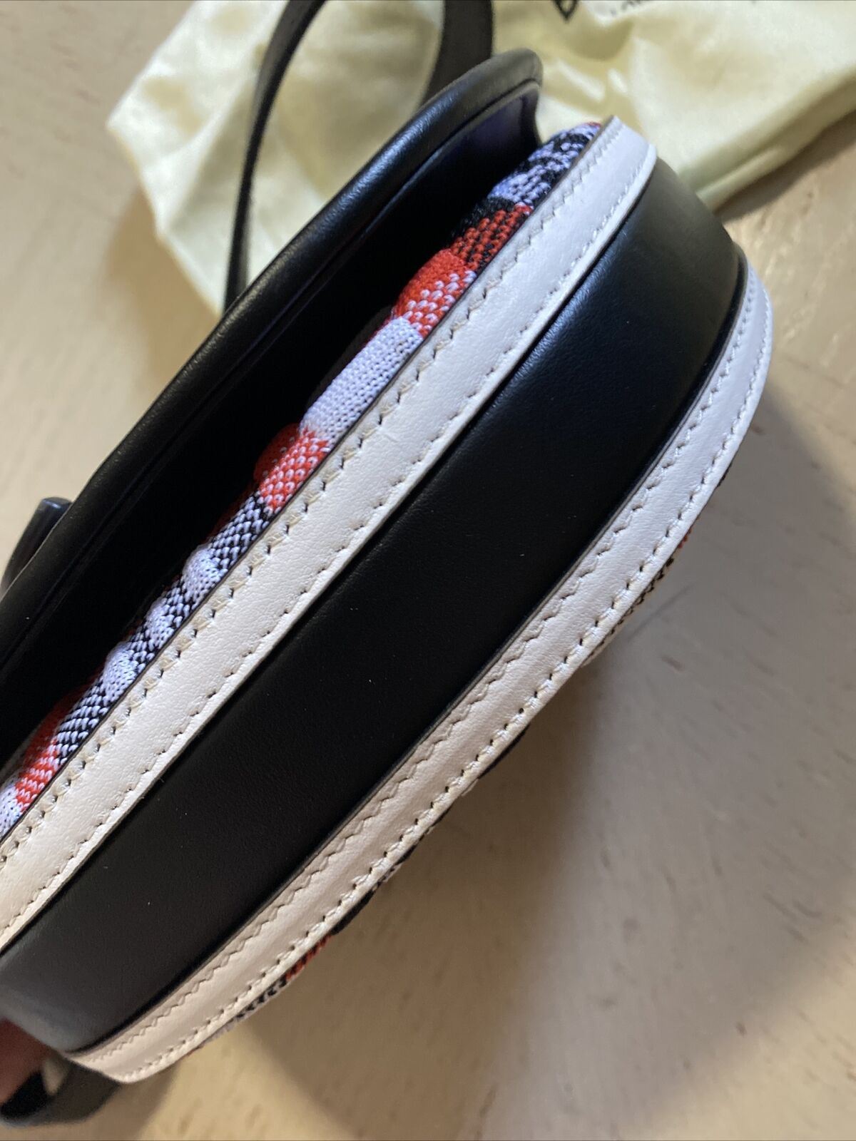 Neue Burberry Olympia Tartan Knit Satteltasche Rot/Multi Italien
