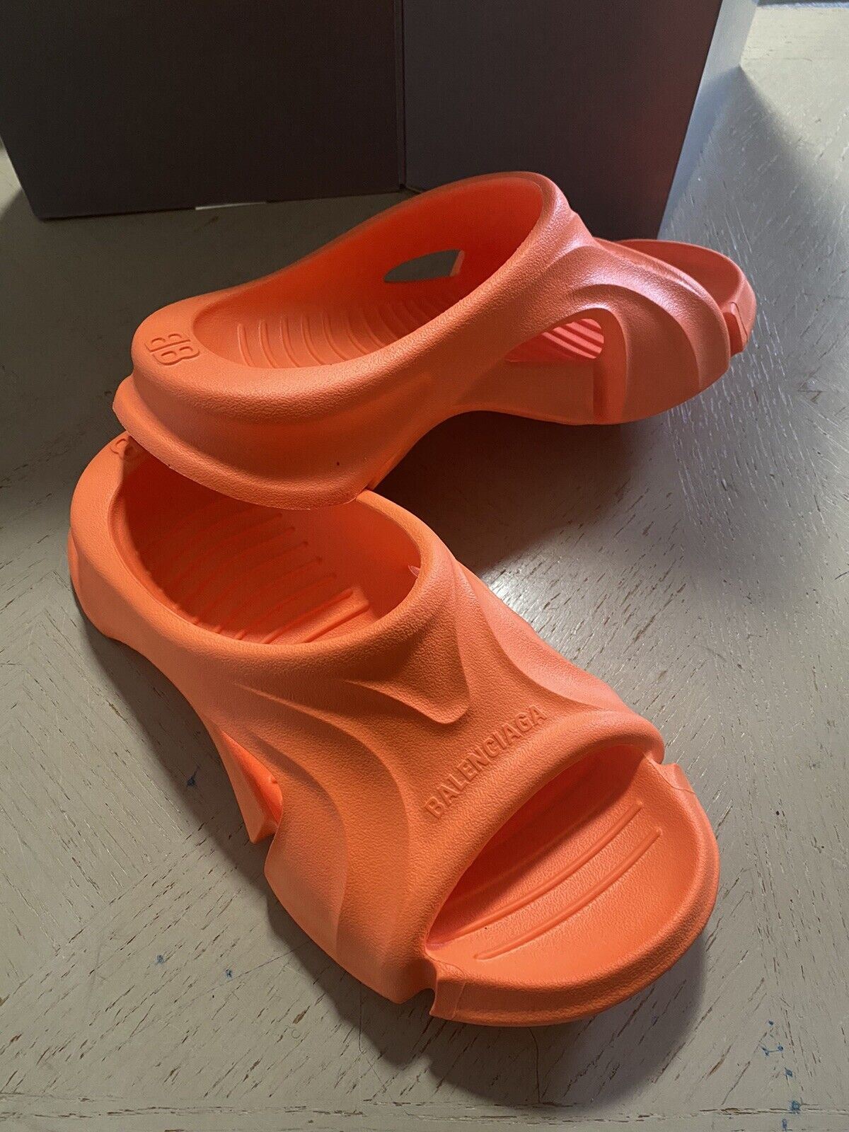 NIB 350 $ Balenciaga Damen Mold Slide Sandalen Schuhe Orange Größe 8 US