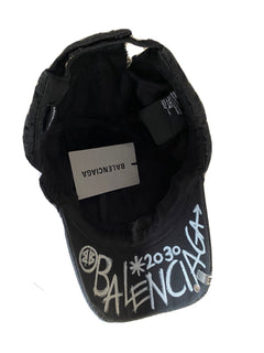 NWT Balenciaga Mens Destroyed Logo Baseball Cap Hat Ecru Black Size L Italy