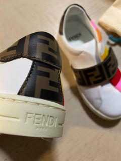 NIB 503 $ Fendi Gestreifte Leder-Logo-Sneaker für kleine Mädchen Pink/Btown 25/8,5 Tod