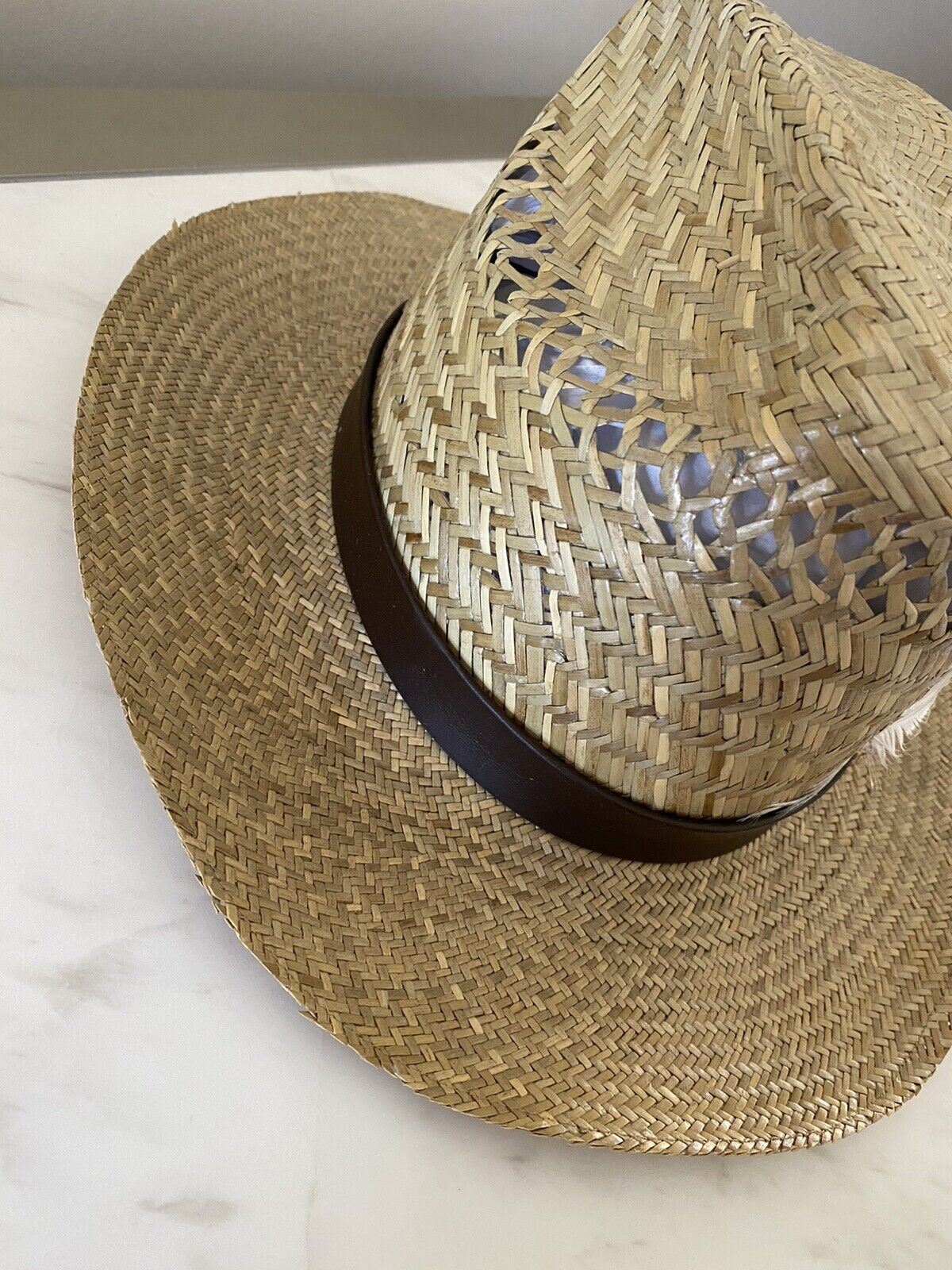 NWT 895 долларов США Соломенная ковбойская шляпа Saint Laurent с кожей и перьями Коричневая L