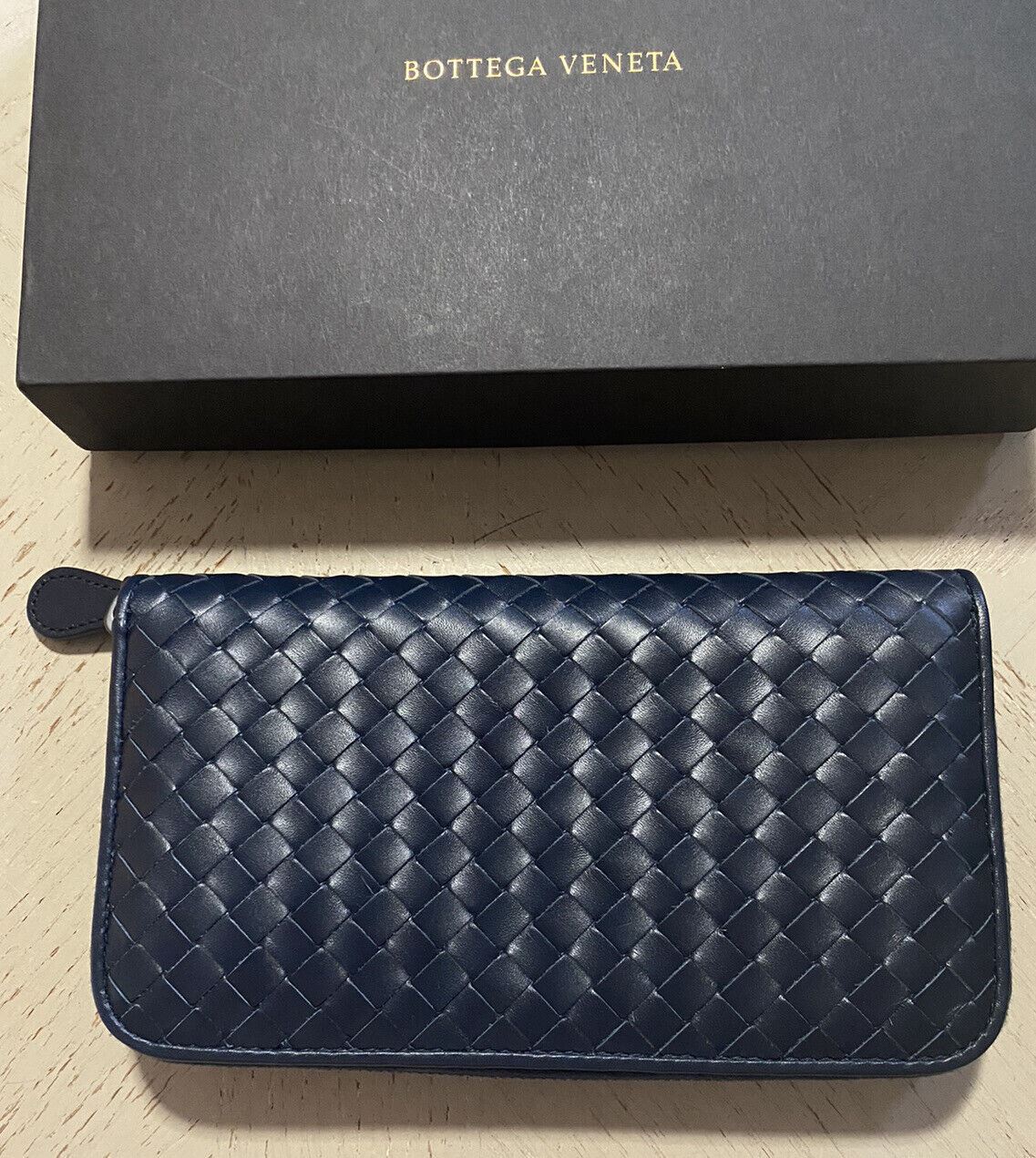 Neue 800-Dollar-Bottega-Veneta-Geldbörse Marineblau/Blau 114076 Italien