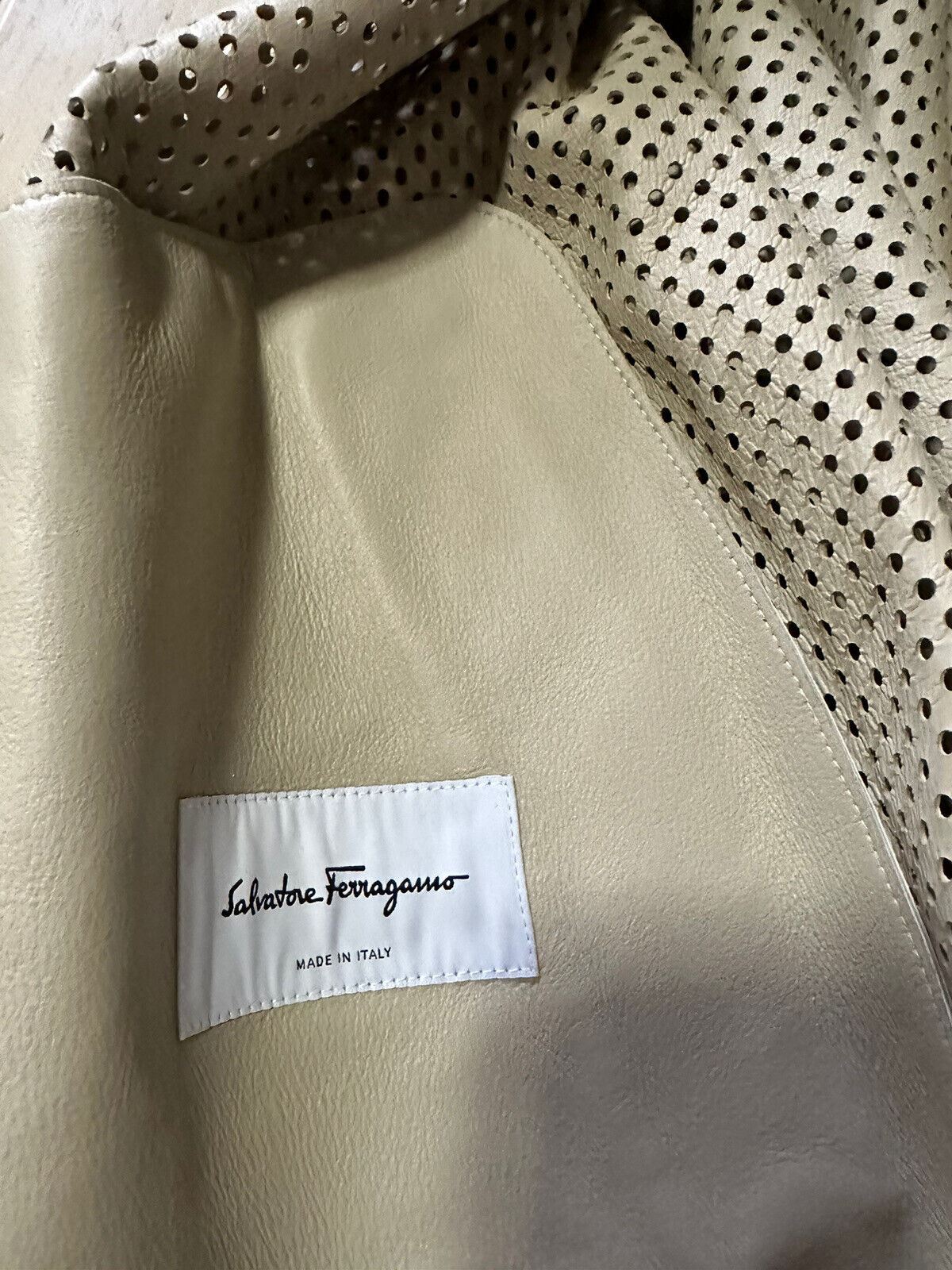 Новая мужская кожаная куртка Salvatore Ferragamo за 4100 долларов, светло-серая чайка 42 US/52 E