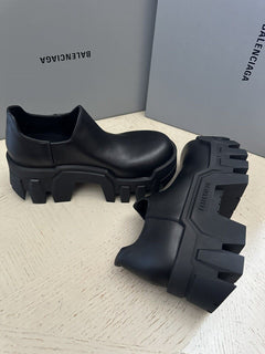 NIB $995 Balenciaga Women Bulldozer Calfskin Low-Cut Mini Booties Black 6/36 Eu