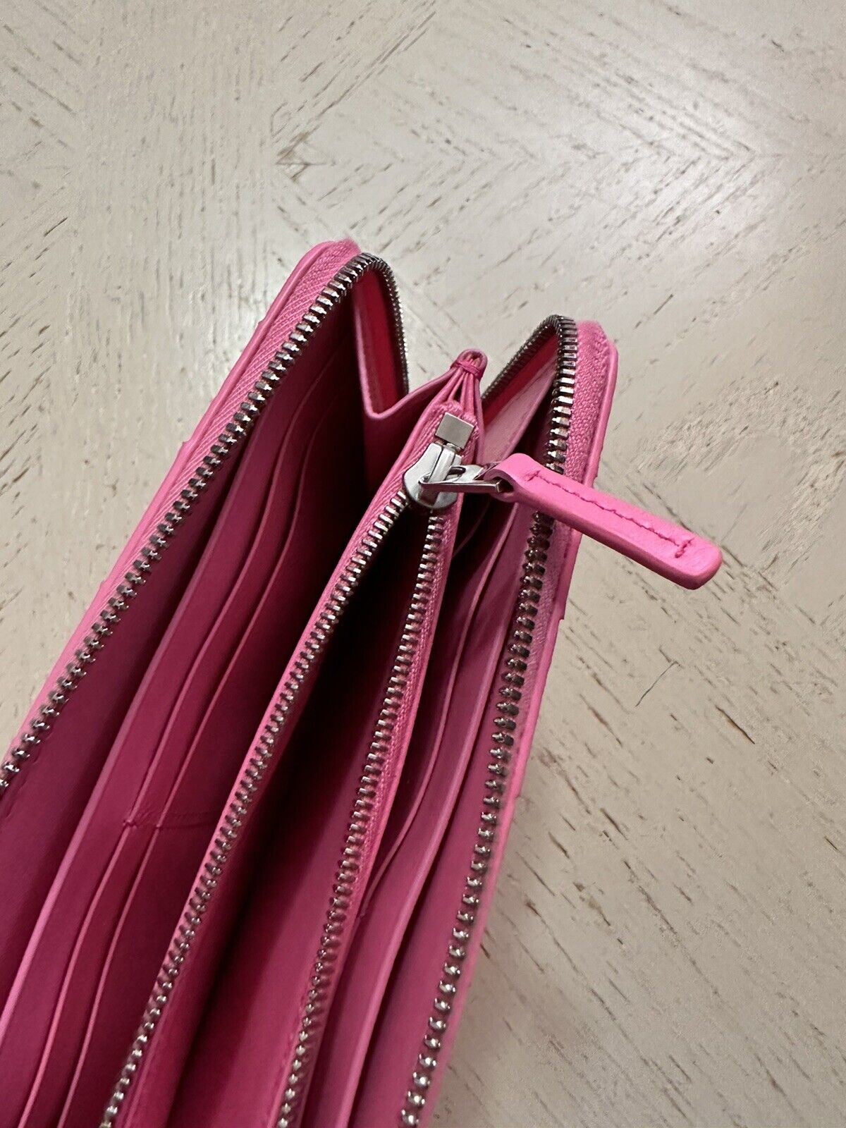 New $920 Bottega Veneta Women Wallet Pink 608051 Italy