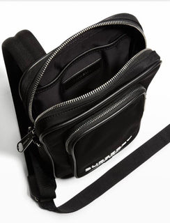 Neue 910 $ Burberry Herren-Umhängetasche aus Nylon mit Logo-Print in Schwarz, Italien