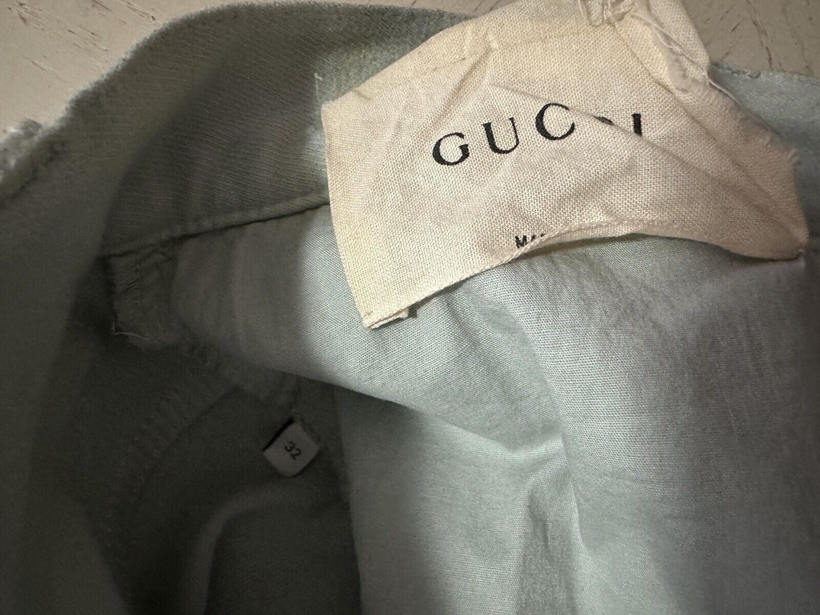 Neu mit Etikett: 1.100 $ Gucci Jeanshose aus gefärbter Baumwolle für Herren Farbe Acqua 30 US Italien