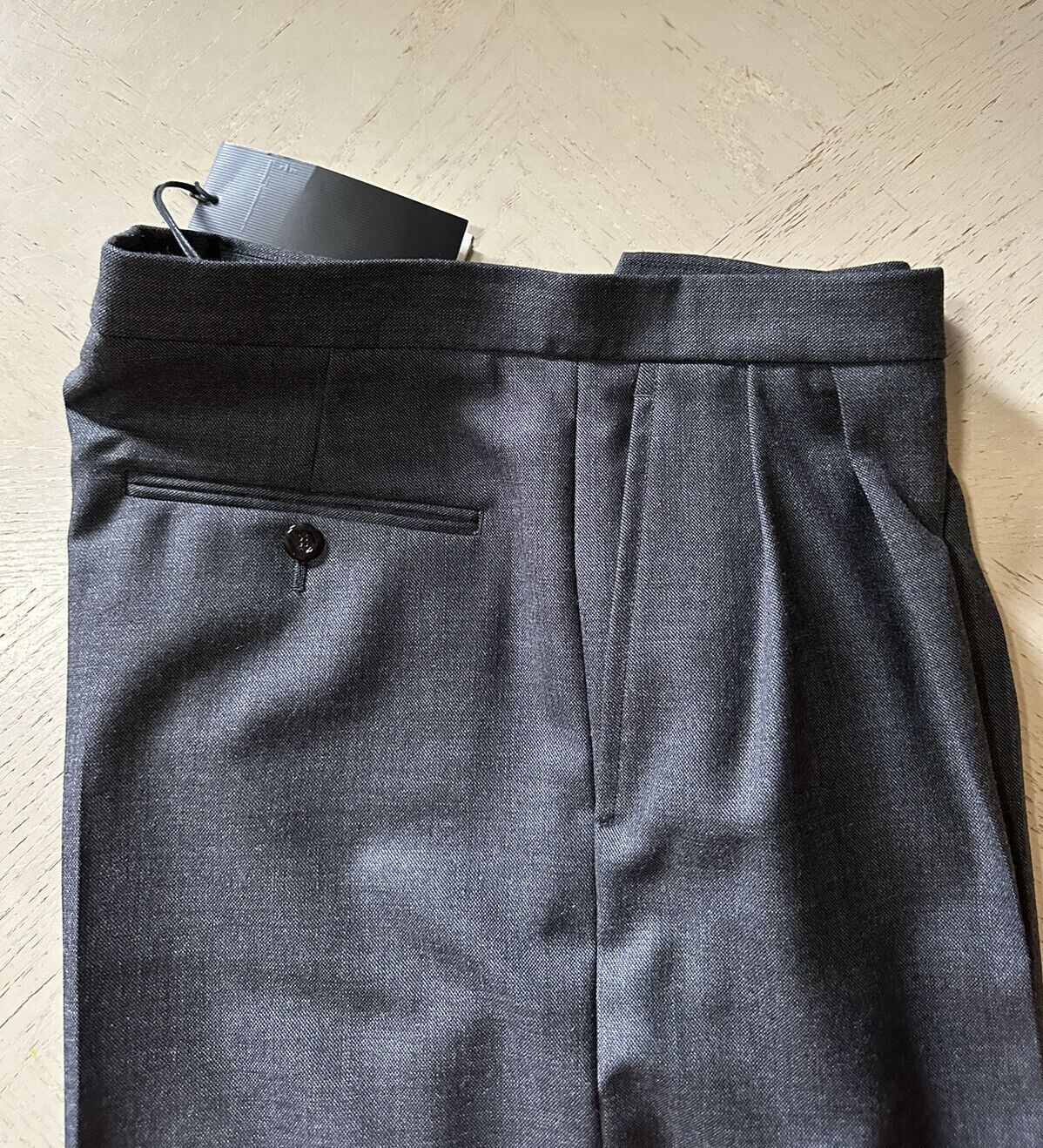 NWT $780 Gucci Men’s Classic Grisaille Short Pants MD Gray 32 US/48 Eu