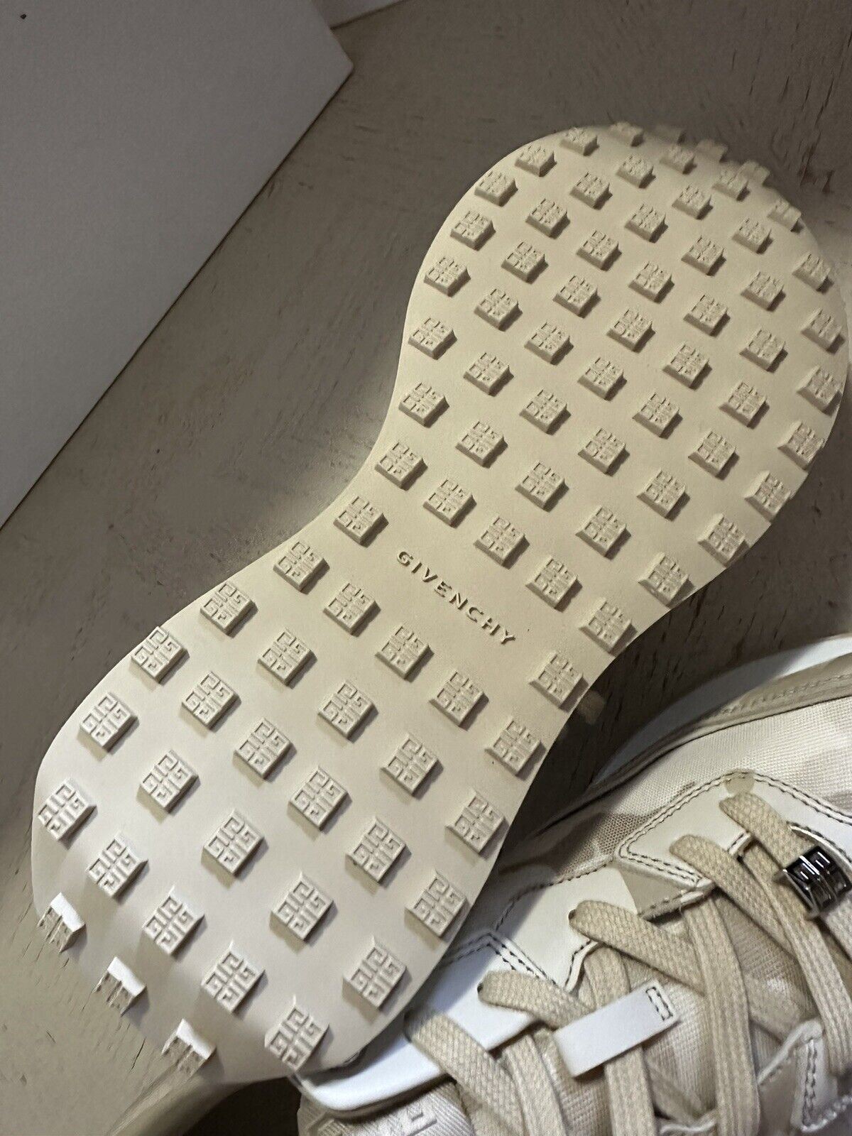 NIB $895 Givenchy Men’s Logo Leather/Canvas Sneakers Shoes Beige 11 US/44 Eu