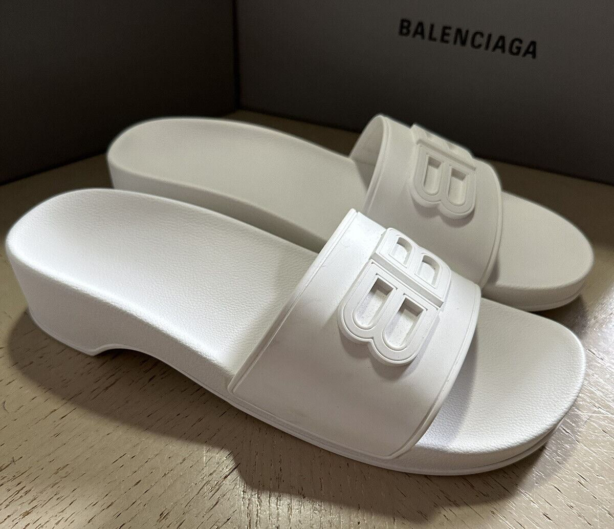 NIB 445 $ Balenciaga Damen Slide Sandalen Weiß 10 US/40 Eu Italien