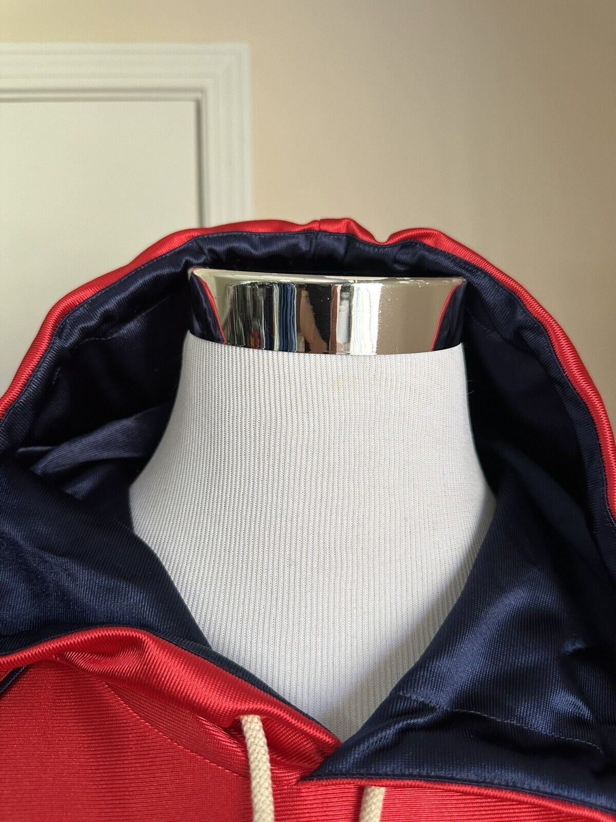 Neu mit Etikett: 1550 $ Gucci Herren-Trainingsjacke aus technischem Polyester, rot, Größe XXL