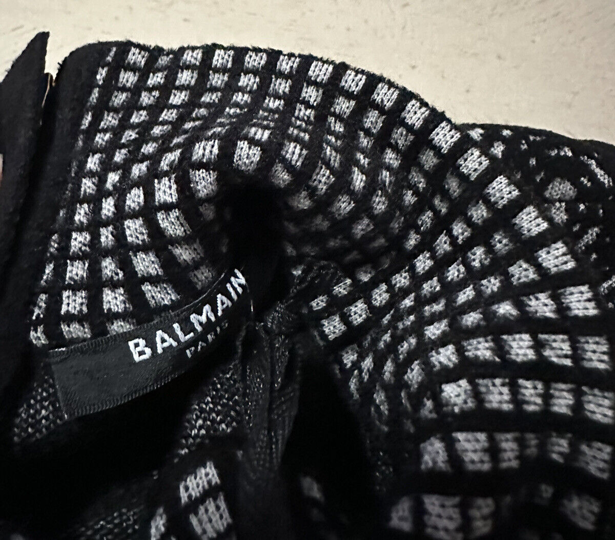 Neu $3050 Balmain Body-Con-Minikleid aus gemustertem Strick, Schwarz, 44/12, Italien
