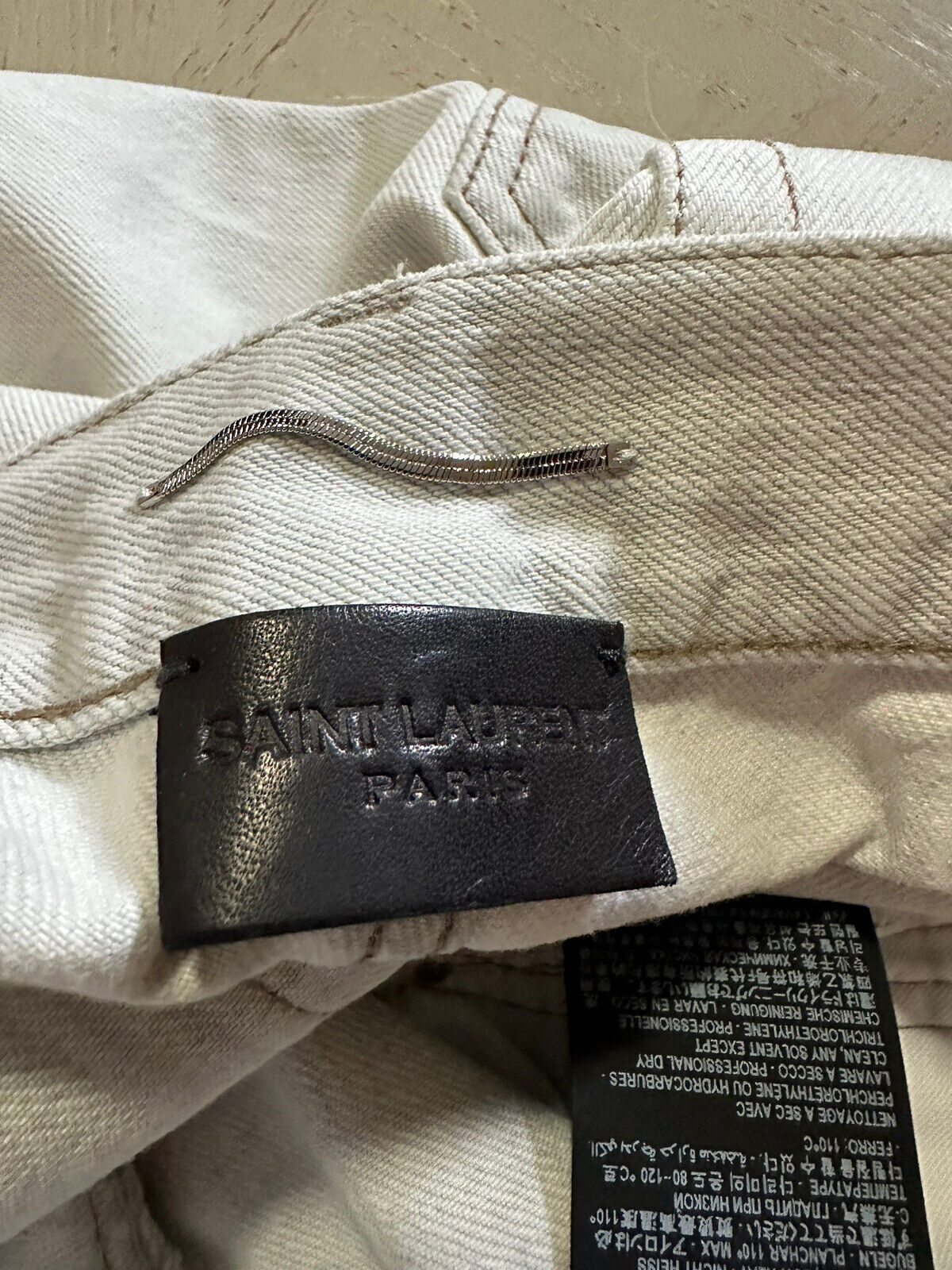 Neu mit Etikett: 850 $ Saint Laurent Herrenjeans Karottenhose Grau Off White 30 US Italien