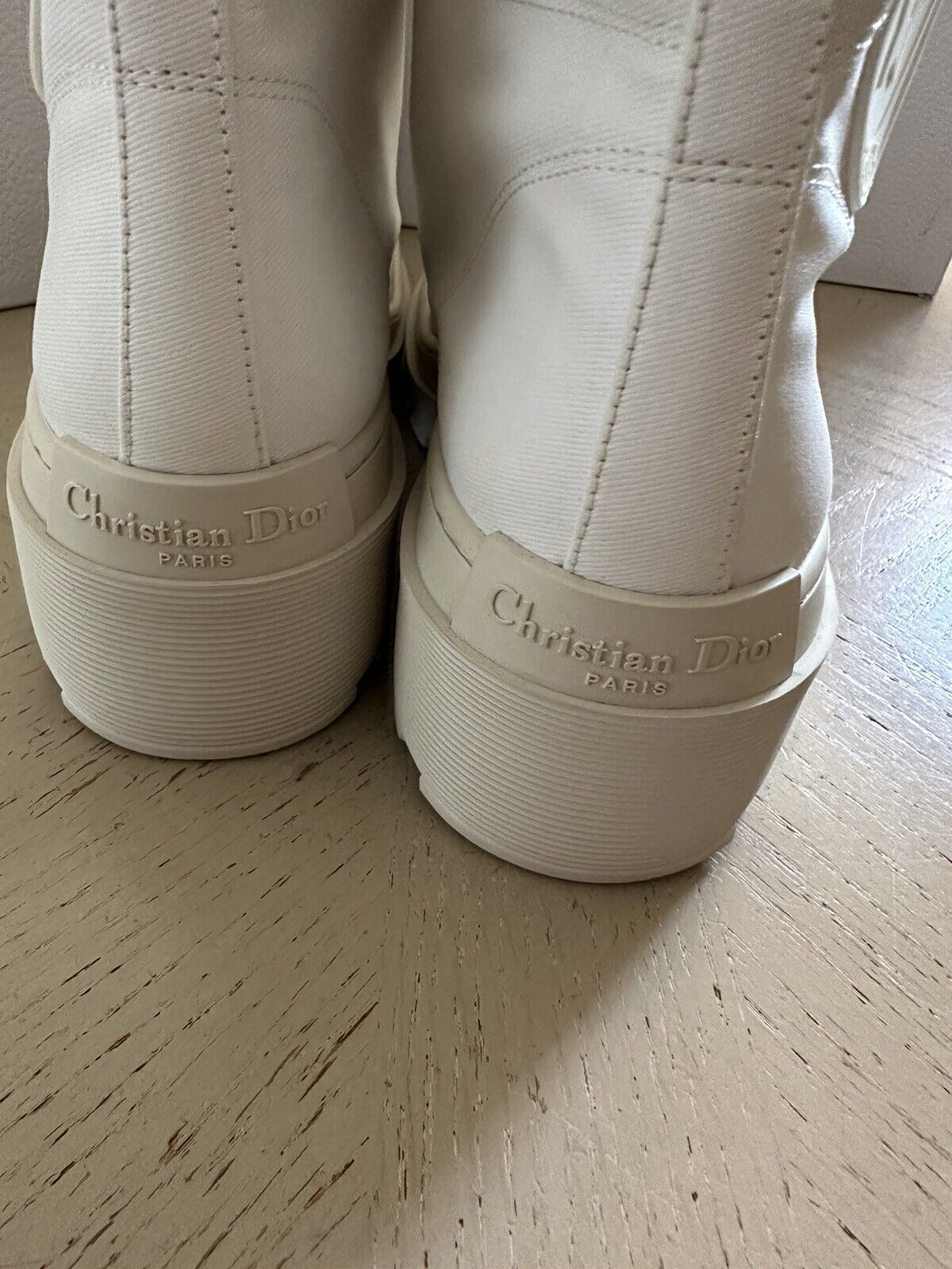NIB $1290 CHRISTIAN DIORD-Rise Chunky Ankle Boots White 41/11