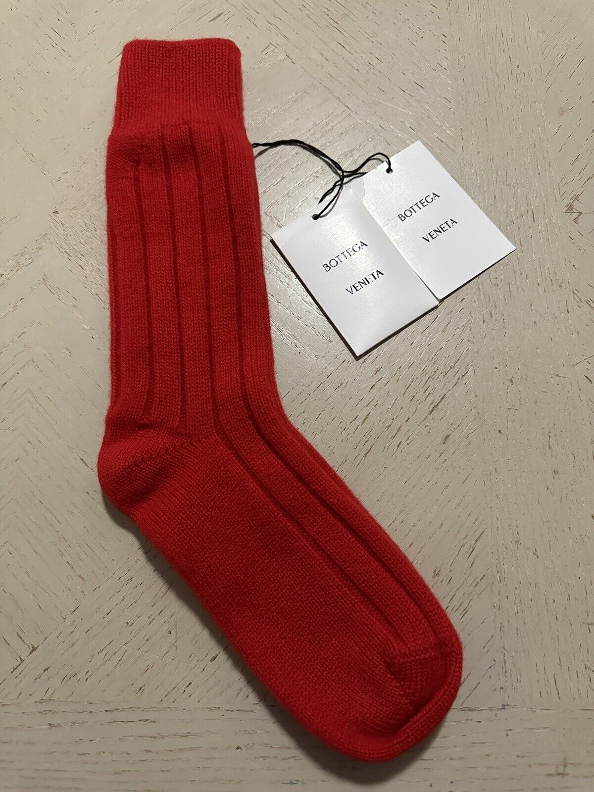СЗТ $390 Bottega Veneta Кашемировые носки в рубчик Цвет Красный Размер S Италия