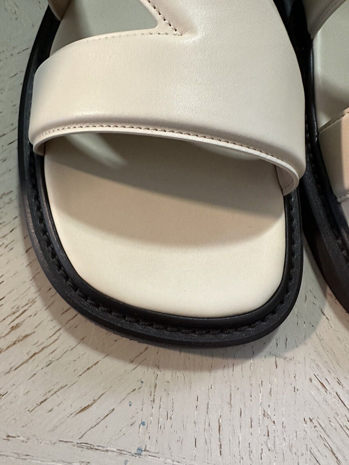 NIB 760 $ Bottega Venetta Men Vienna Calf Leather Sandal Ivory 10 US/43 Eu