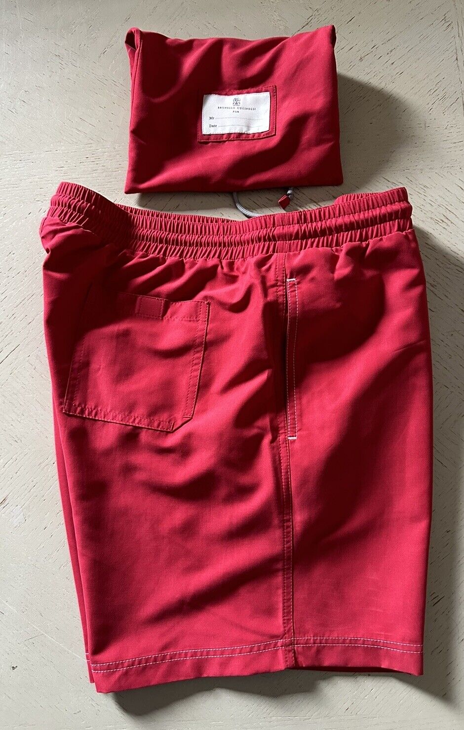 Neu mit Etikett: 550 $ Brunello Cucinelli Herren-Badeshorts mit Kordelzug, Farbe Rot, M, Italien