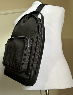 Новый рюкзак Fendi на одно плечо из холста/кожи с логотипом FF, черный/коричневый 7VZ065 за $2100