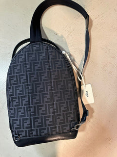 Новый рюкзак Fendi на одно плечо из холста/кожи с логотипом FF, черный/коричневый 7VZ065 за $2100