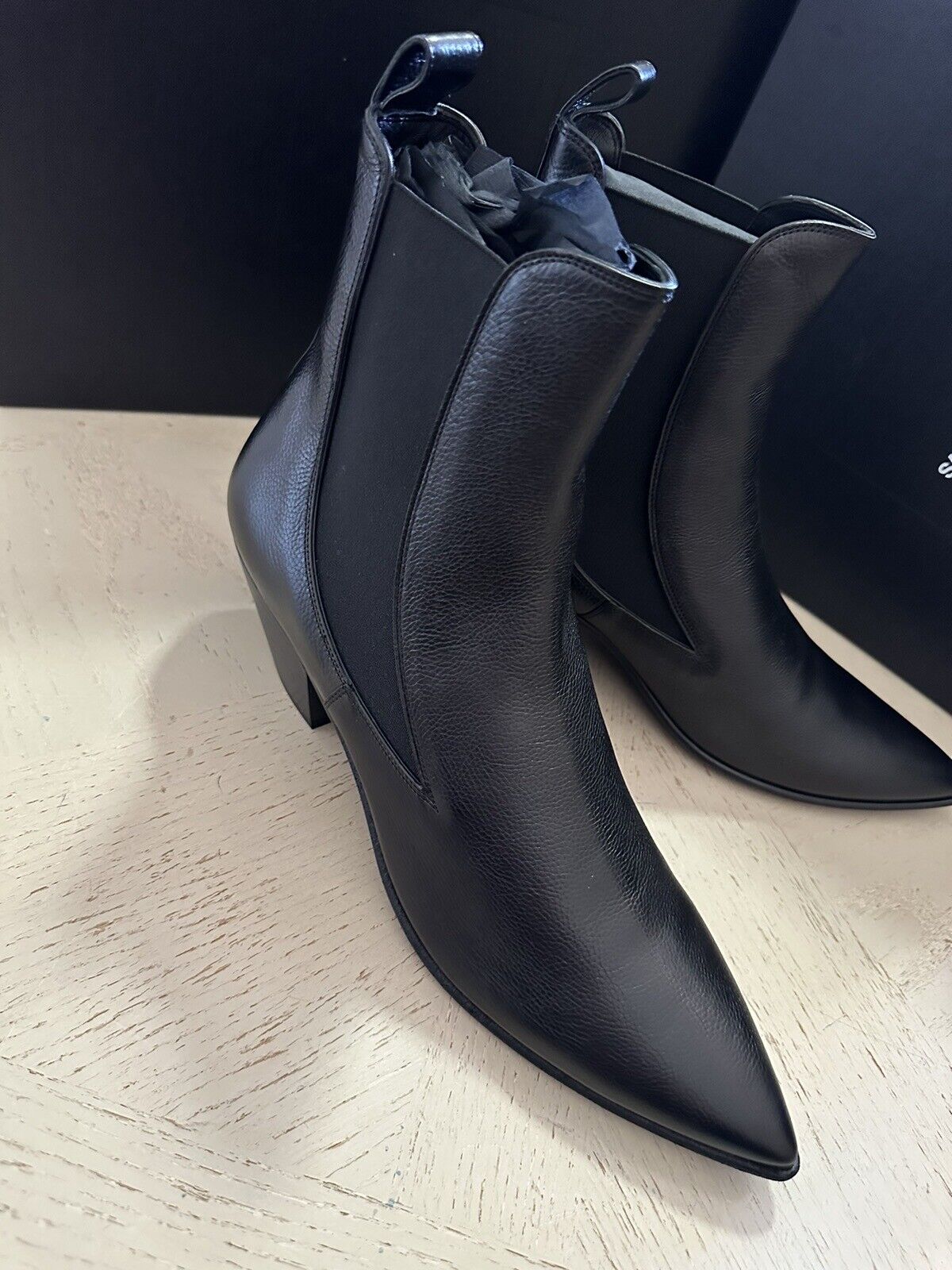 NIB $1195 Saint Laurent Men’s Leather Boots Shoes Black 9.5 US/42.5 Eu 685837