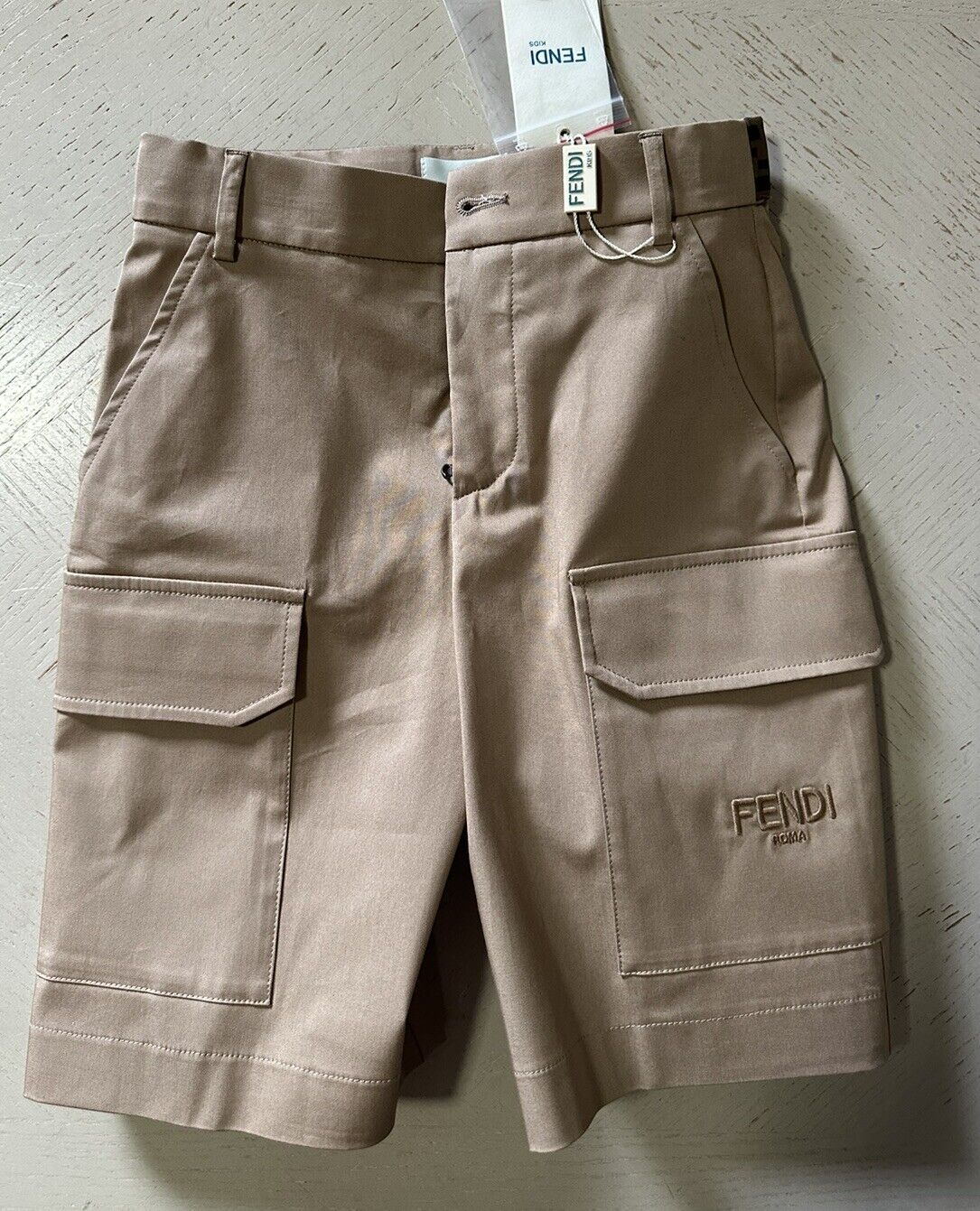 NWT $620 Fendi FF Logo Boys Short Pants Color Beige Size 6A