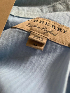 Neue kurze Burberry-Hose für 195 $ in Pale Opal Blue, Größe 34